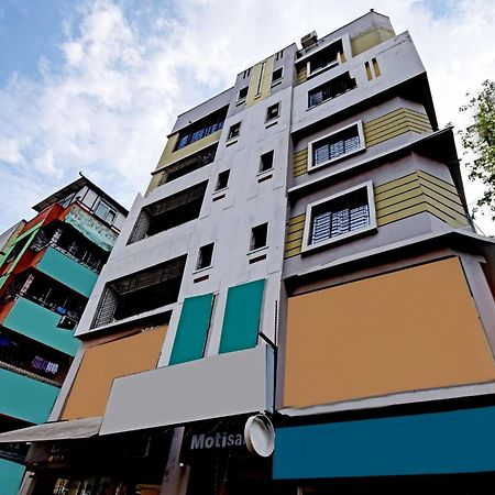 Motisarai Hotel Kolkata Bagian luar foto