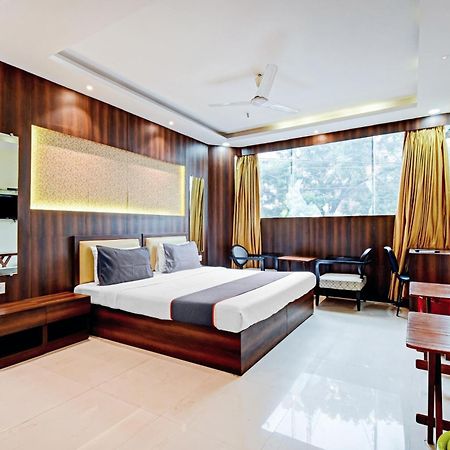 Motisarai Hotel Kolkata Bagian luar foto