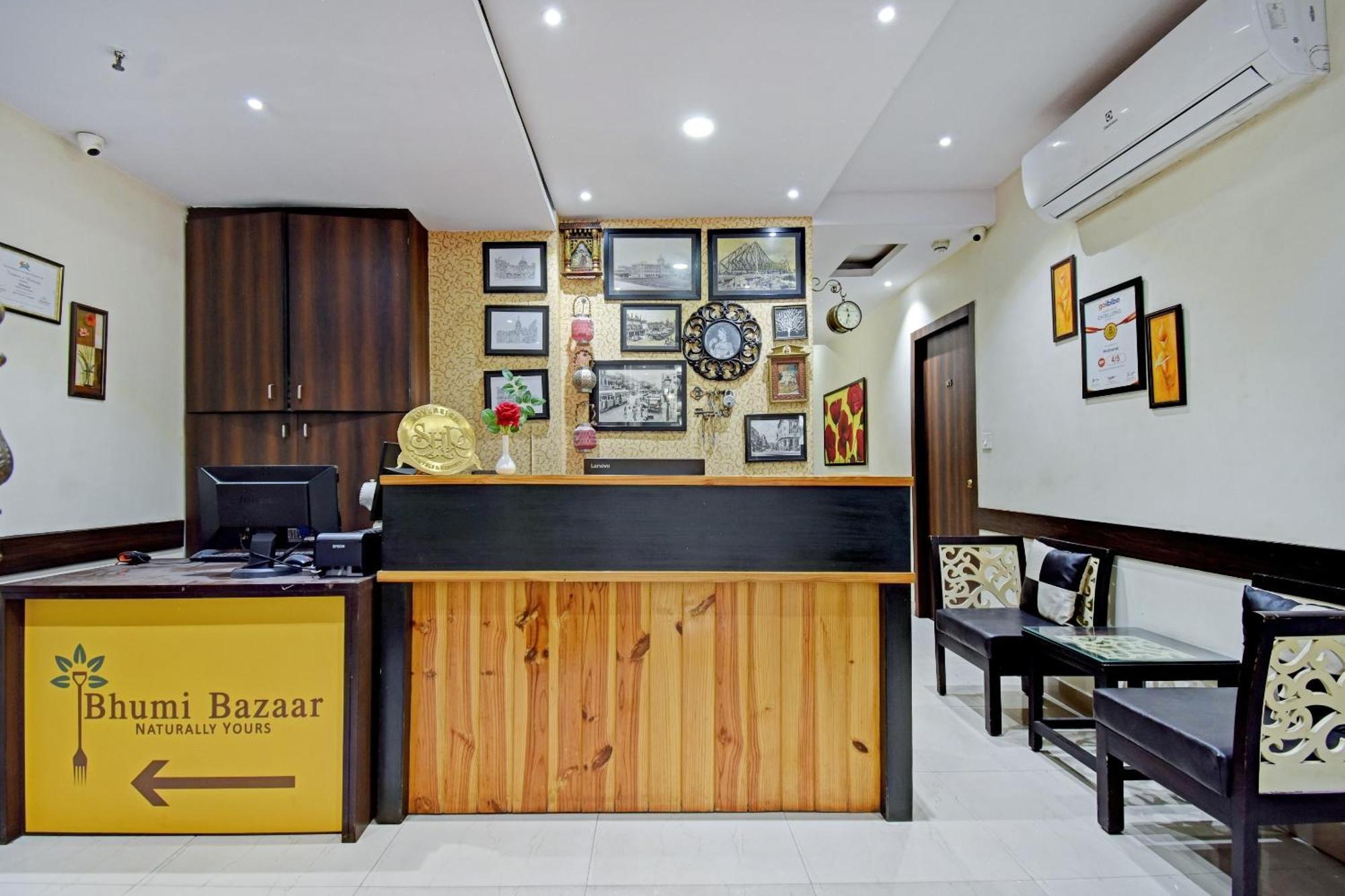 Motisarai Hotel Kolkata Bagian luar foto