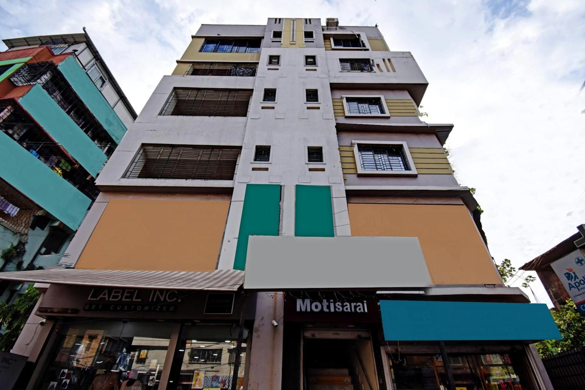 Motisarai Hotel Kolkata Bagian luar foto