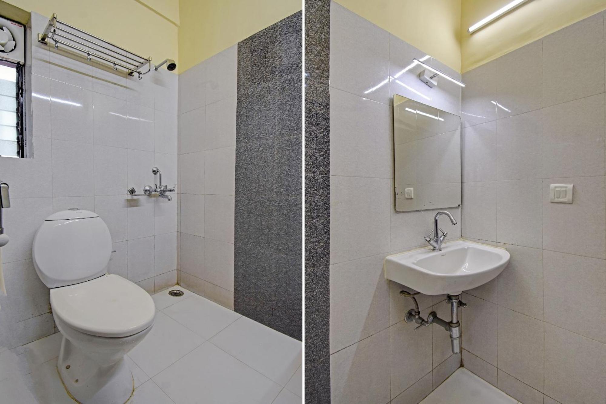 Motisarai Hotel Kolkata Bagian luar foto