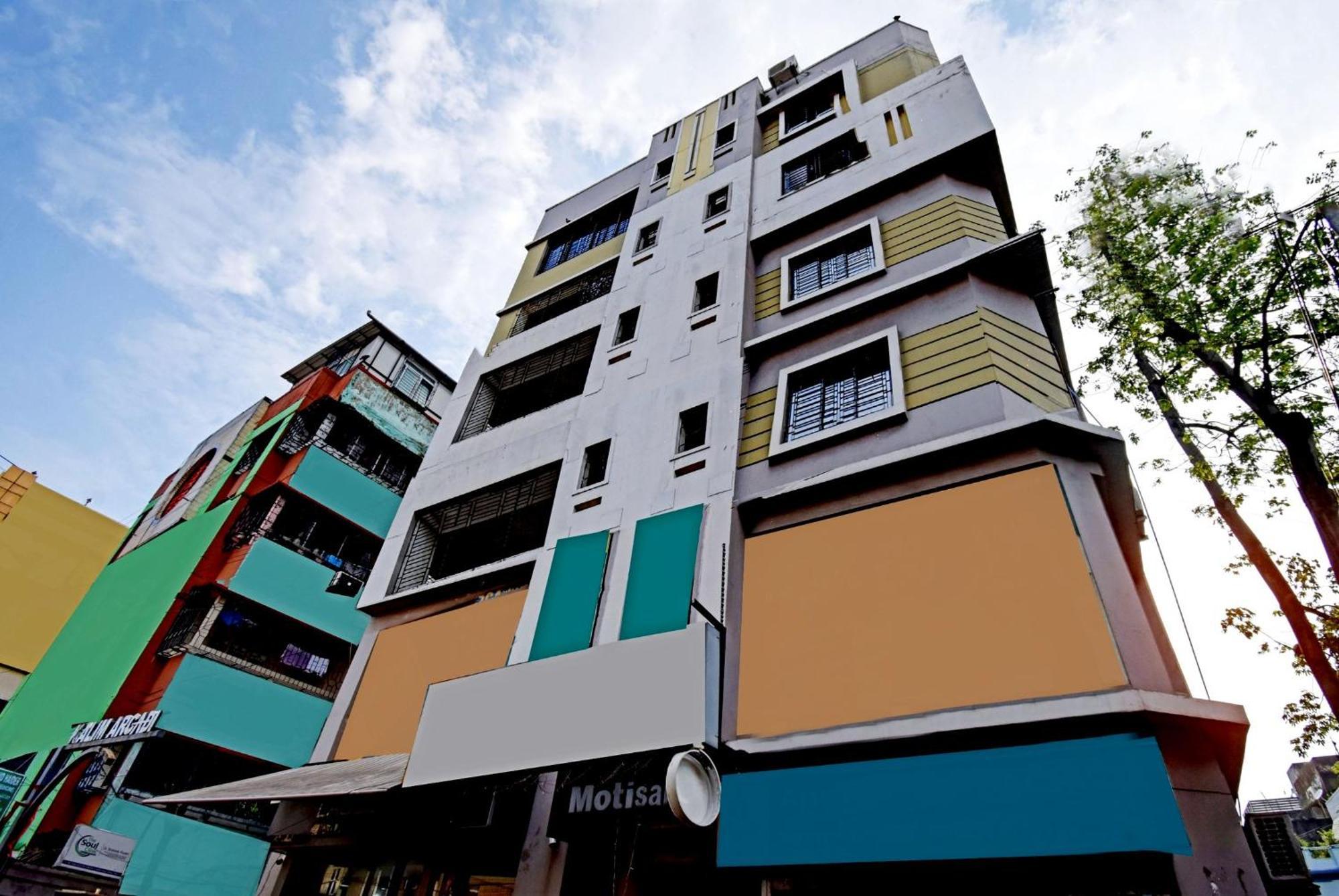 Motisarai Hotel Kolkata Bagian luar foto